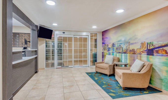Secaucus Hotel | Candlewood Suites Secaucus - Meadowlands by IHG