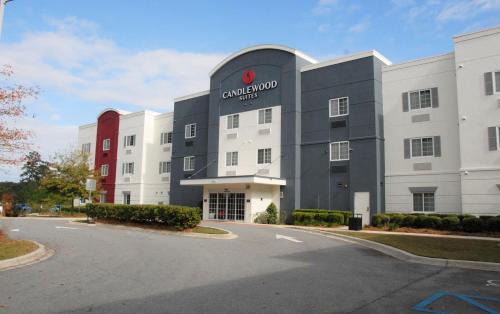 Tallahassee Hotel | Candlewood Suites Tallahassee by IHG
