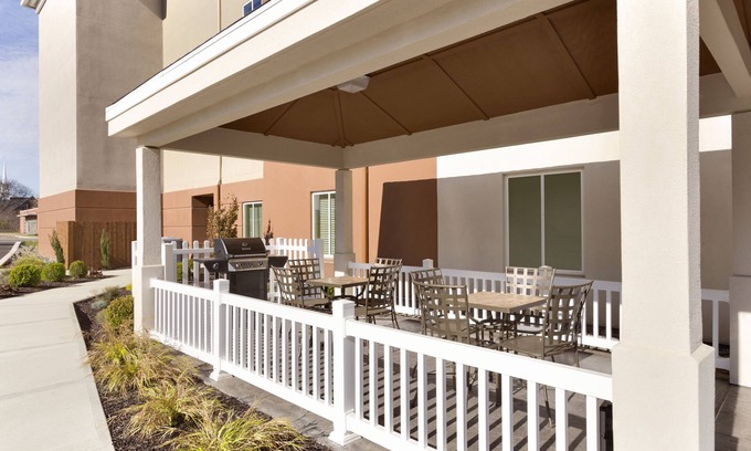 Vestal Hotel | Candlewood Suites Vestal - Binghamton by IHG