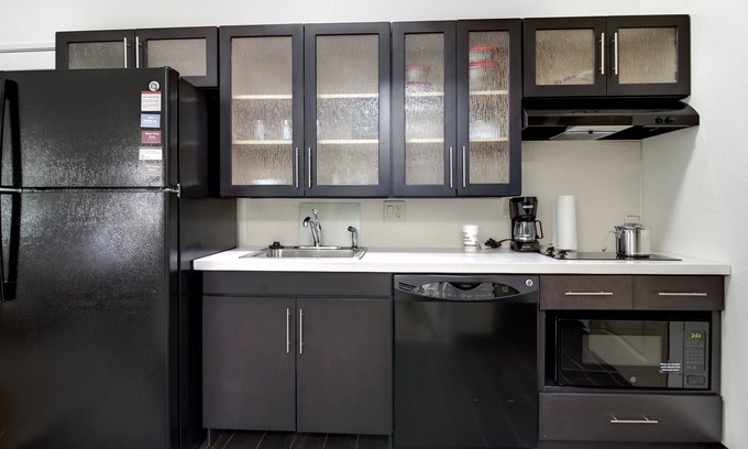 Waco Hotel | Candlewood Suites Waco by IHG