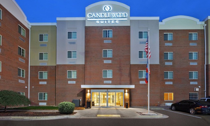 Strabane Hotel | Candlewood Suites Washington North by IHG
