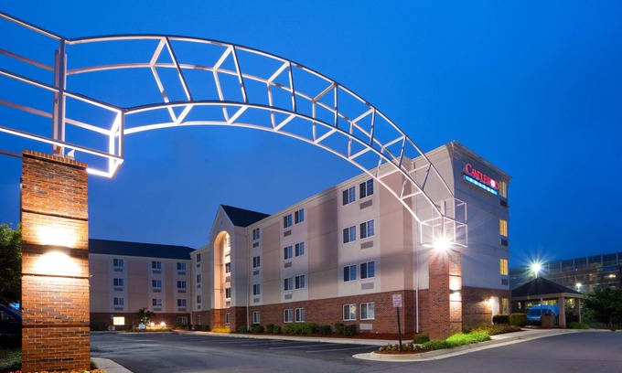 Dulles Town Center Hotel | Candlewood Suites Washington Dulles Sterling by IHG