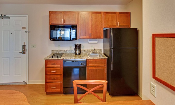Williston Hotel | Candlewood Suites Williston by IHG