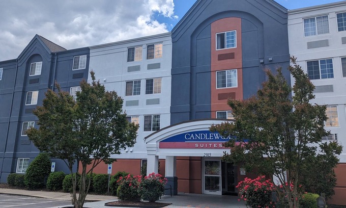 Wilson Hotel | Candlewood Suites Wilson by IHG