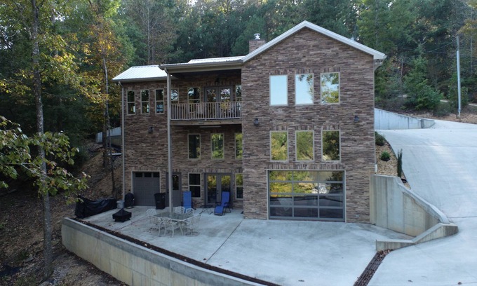 Jasper Casa | Candy on Clear Creek | 3 Bed, 2 Bath