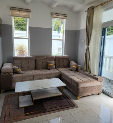 Kilifi Apartamento | Canna Lily 5 min walk from bofa road, baobab resort