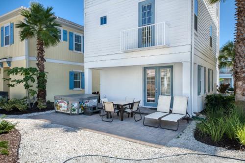 West Kissimmee Casa | Cannon Thunder Cottage With Private Hot Tub Near Disney With Margaritaville Resort & Island H2O Access - 3066Pi