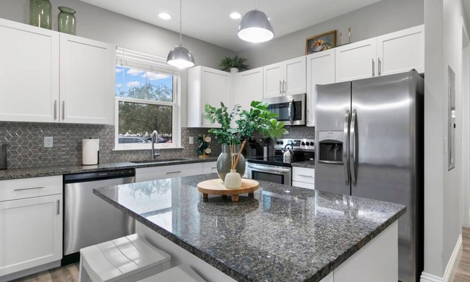 Safety Harbor Apartamento | Canopy Cove Stunning 2BR Apt Heart of Downtown