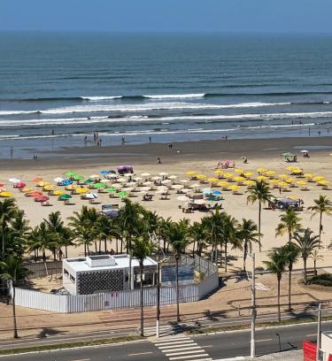 Ocian Apartamento | Cantinho na Ocian a 50 metros do mar e próximo a feirinha de artesanato da praia da Ocian ,Com NET Flix Globo play internet vivo com 500 megas Tv de 70 polegadas com ar condicionado