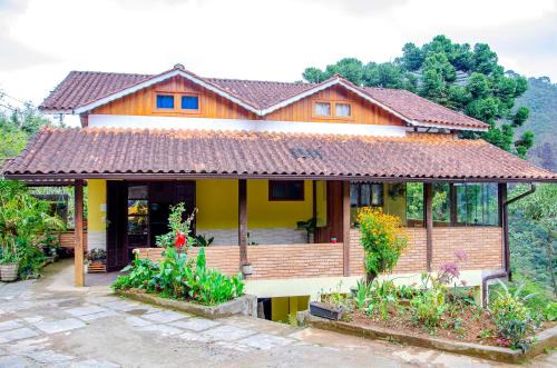 Visconde de Maua Casa | Cantinho Pedra da Gávea