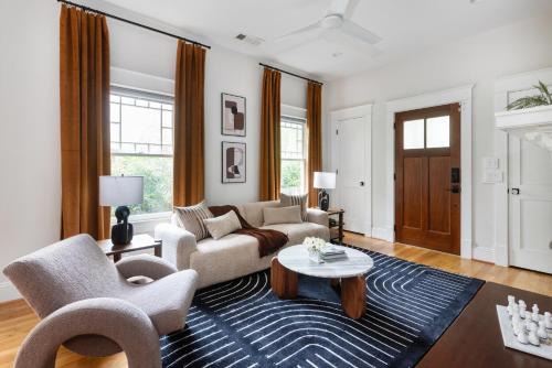 Virginia Highland Casa | Canvas Haven