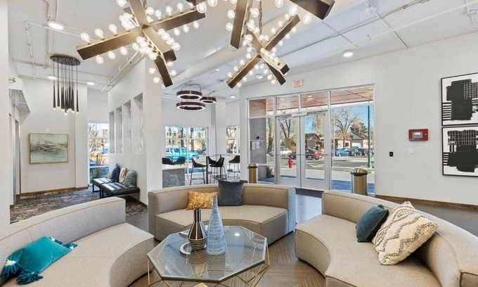 Downtown Reno Apartamento | Canyon Flats Apartments by Barsala