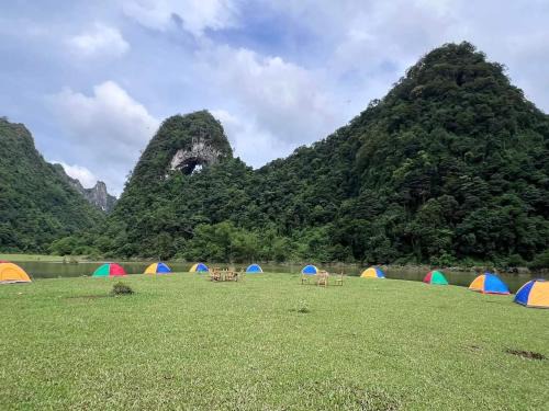 Tra Linh Cama Y Desayuno | Cao Bang Loop Homestay - Camping & Daily Trekking Tour