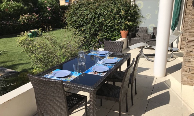 Sanary-sur-Mer Apartamento | CAP SUD ****. PMR access. Terrace. GARDEN. Parking. All on foot