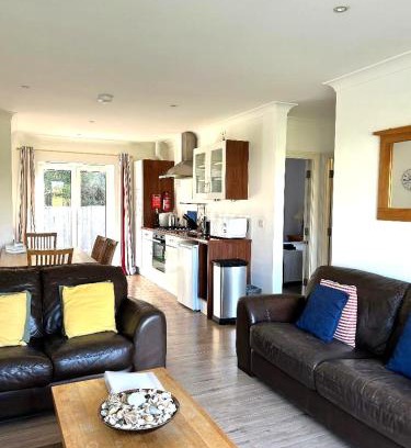 Yarmouth Casa | Cape A2 Westbay Club, a 2 bedroom cottage, Isle of Wight
