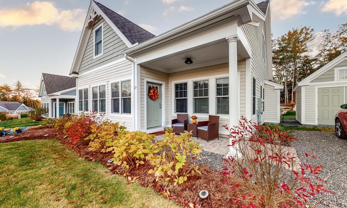 Arundel Condominio | Cape Arundel with AC | Heated Pool, Hiking Trails & Gym | 15 Mins to Beaches