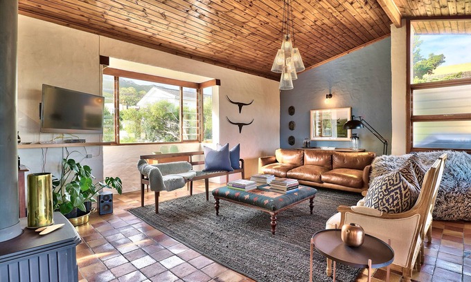 Voelklip Casa | Cabo Castaño Villa; una escapada de moda de amigos y familiares de Hermanus. Voëlklip.