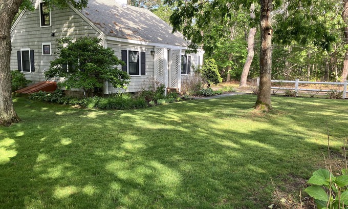West Harwich Casa | Cape Cod Cottage 300 yardas de la playa y las cálidas aguas de Nantucket Sound.