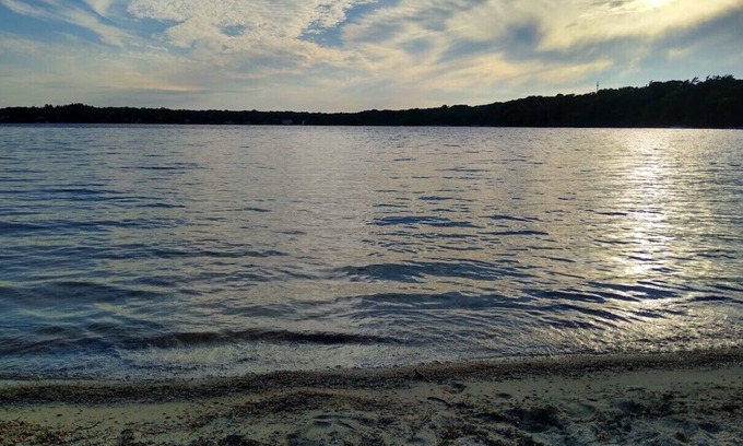 Centerville Cabaña | Cape Cod Cottage, Short Walk to Wequaquet Lake Private Beach and Cranberry Bogs