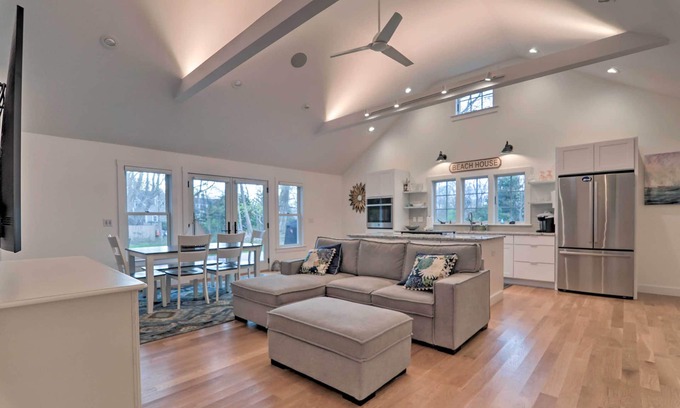 Brewster Cabaña | Cape Cod Cottage w/ Fire Pit - Walk to Beach!