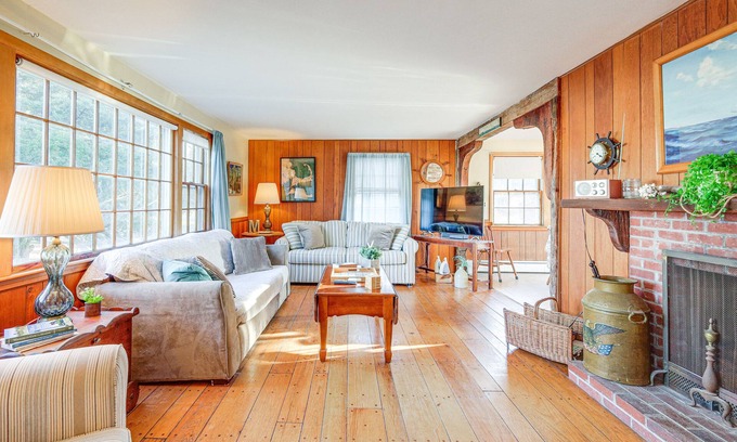 West Dennis Cabaña | Cape Cod Cottage w/ Private Dock on Bass River