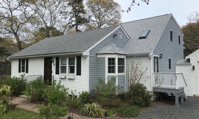 Mashpee Casa | Cape Cod Getaway - close to beaches, shopping and more