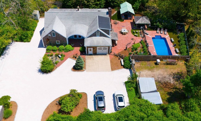 North Eastham Casa | Cape Cod Oasis **Pool**Outdoor Kitchen**Bar** (2301)