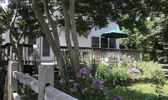 Cape May Point Casa | Cape May Point: spacious home. Walk to beach. Many extra amenities provided.