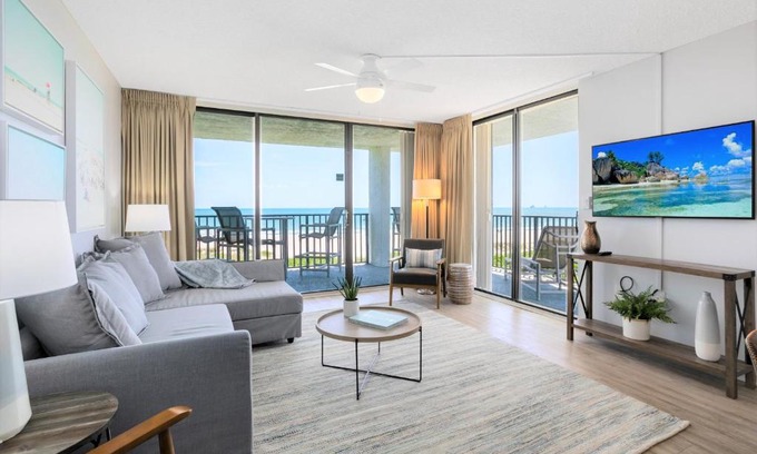 Port Canaveral Complejo | Cape Winds by Happy Palm Stays