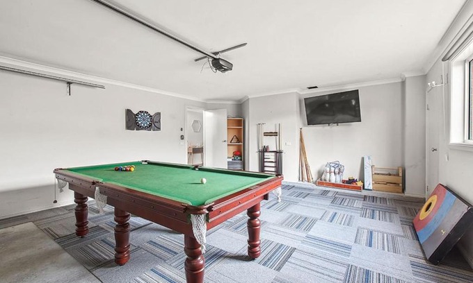 Capel Sound Casa | Capel Castle - A Spacious Family Games Retreat