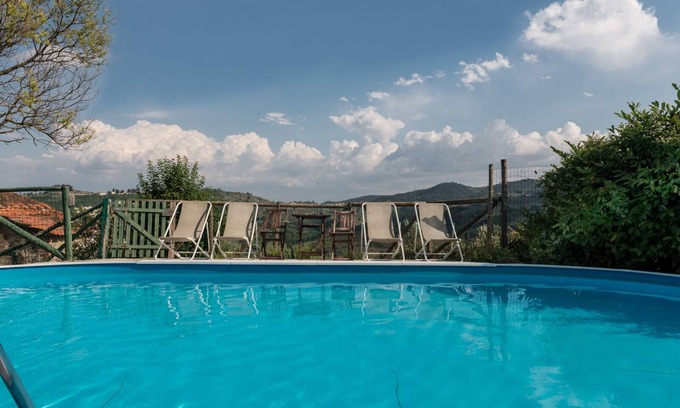 Carmignano Casa | Capezzana di Sopra: una casa de campo toscana con 6 dormitorios y piscina