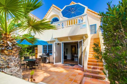 South Mission Beach Casa | Capistrano Bungalow
