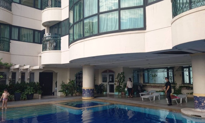 Makati Hotel | Capital O 914 Makati Palace Hotel