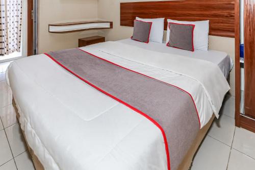 South Tangerang Hotel | Capital O 93371 Pelangi Residence 5
