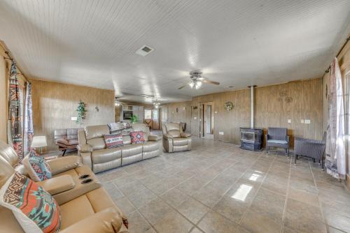 Glencoe Casa | Capitan Vacation Rental with Grill, Near Ruidoso!