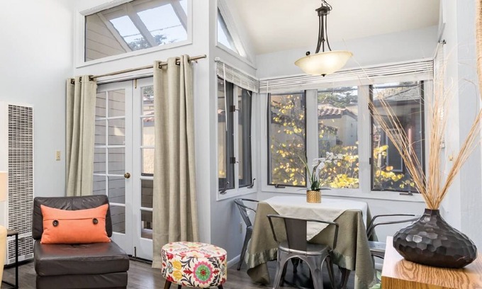 Capitola Casa | Capitola Hideaway - Cozy two-story Condo