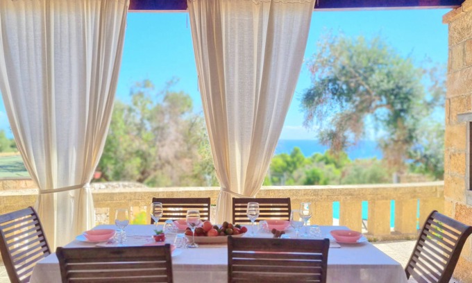 Marina di Novaglie Casa | Apartamento característico con piscina y aire acondicionado a pocos metros del mar