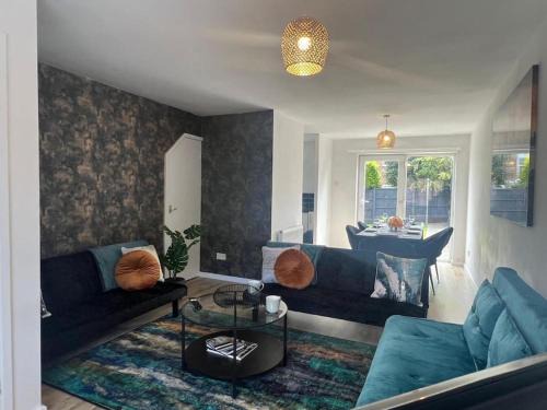 Loughborough Casa | CAPRI 13 SA's 3 bedroom home, close to Loughborough University and M1