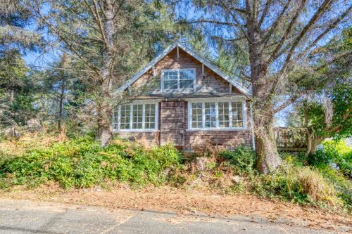 Cannon Beach Casa | Captain John's Cannon Beach
