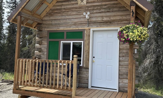 Cohoe Cabina | Captain Kirk’s Trapper Cabin