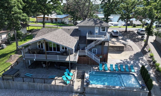 Sunrise Beach Casa | Captain Ron's House - Heated Pool - Hot tub - Games - Party Dock - Sleeps 22+