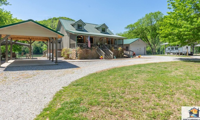 Mountain View Cabina | Captain's Cool Water Cabin