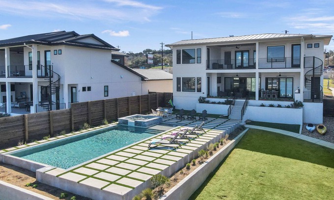 Horseshoe Bay Casa | Captain's Cove Retreat | Concierge Services