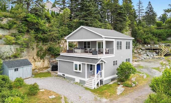 Spruce Head Casa | Captain's Quarters, newly renovated home with hot tub