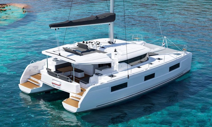 Road Town Alquiler De Eote | Captained, or bareboat, yacht for island hopping and dining in the amazing BVI!