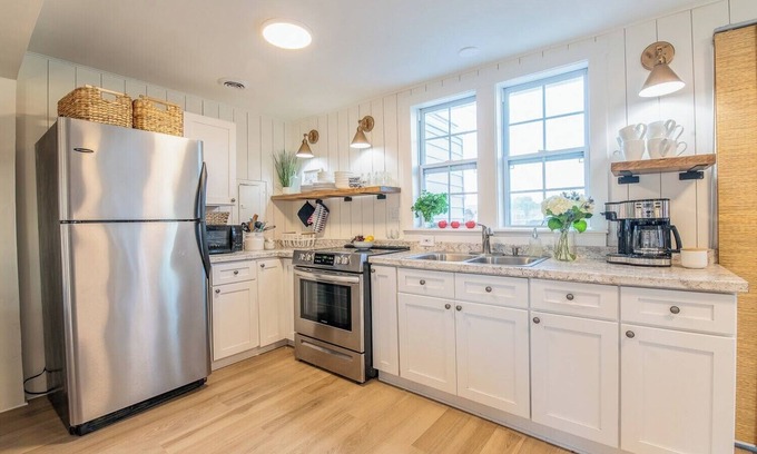 Matunuck Cabaña | Captain’s Cottage of Matunuck