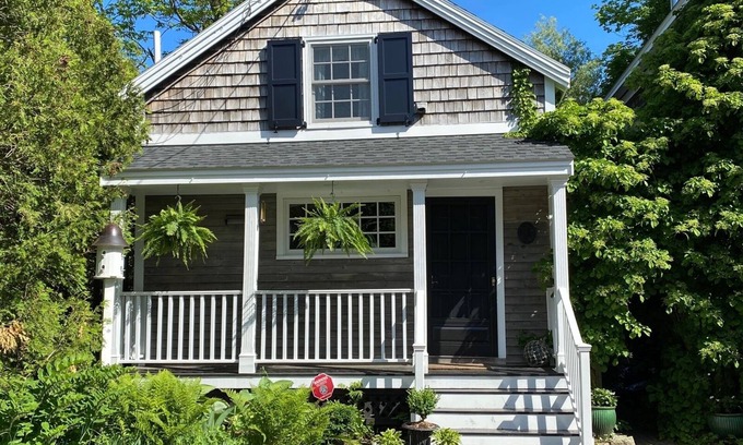 Camden Cabina | CAPTAINS COTTAGE- Town of Camden
