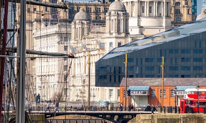 St George's Quarter Apartamento | Captivating 2-Bed Apartment in Liverpool