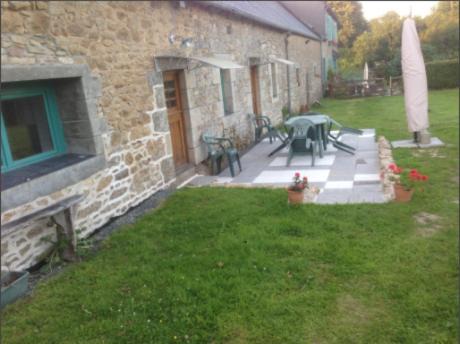 Kerien Casa | Captivating 2-Bed House with log burner in Kerien