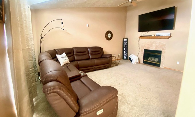 Sioux Falls Casa | ***Captivating Twin Home on quiet street close to lots of attractions***